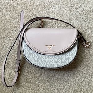 MICHAEL Michael Kors Jet Set Half Dome Crossbody